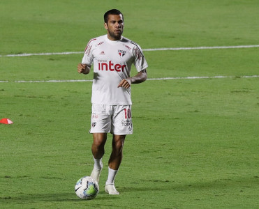 Maaşını ala bilmədiyi üçün Braziliya klubundan ayrıldı