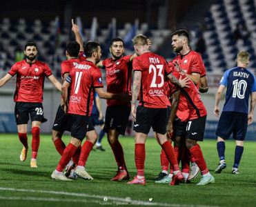 Sabah Qəbələ'yə, Keşlə Zirə'yə uduzdu