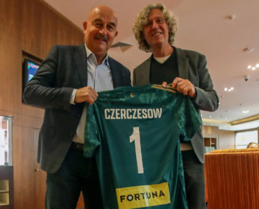 Mahir Emreli maraqlı oyunçudur - Stanislav Çerçesov