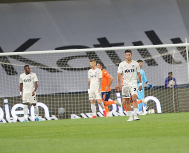 Qalatasaray evdə, Fənərbaxça səfərdə uduzdu