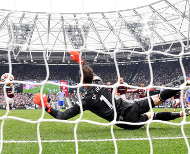 De Xea'dan 7 illik uğursuzluğa son