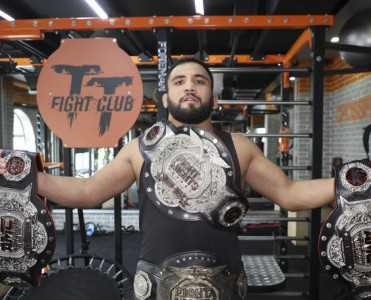 İstəyirəm ki, Azərbaycanın UFC-də ilk döyüşçüsü olum