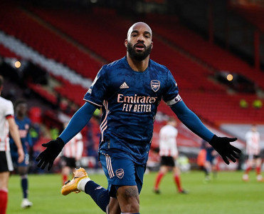 Lakazett ayrılmaq istəyir