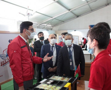 Fərid Qayıbov İstanbulda Teknofest'ə qatılıb