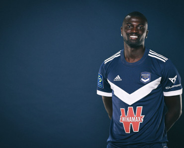 Millinin üzvü Fransada klubunu dəyişdi