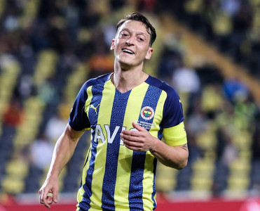 Özil Olimpiakos'la oyunu buraxacaq