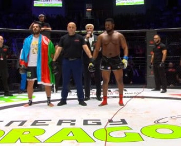 Zabit Səmədov texniki nokautla qələbə qazandı