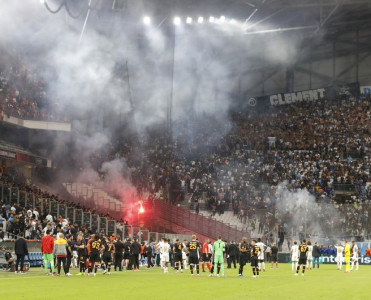 UEFA Qalatasaray'ın oyunundakı erməni bayrağına görə intizam işi açdı