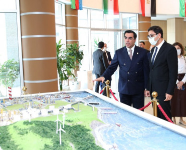 Fərid Qayıbov Bakı Ali Neft Məktəbində olub