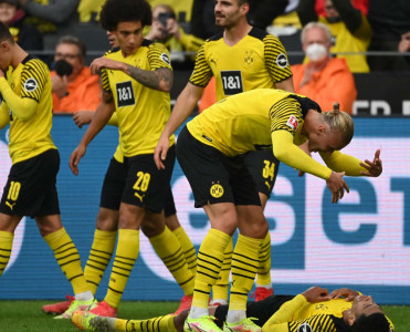 Borussiya'dan inamlı qələbə