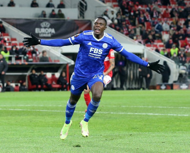 İngiltərə klubunda 63 ildən sonra ilk