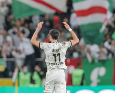 Hamı Emrelinin qol imkanını qaçırmasına təəssüflənir