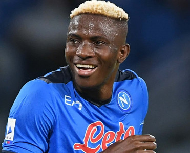 Bavariya Napoli'nin hücumçusu ilə maraqlanır