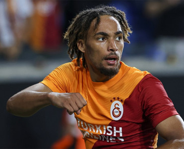 Qalatasaray'ın futbolçusu yenidən sıradan çıxdı