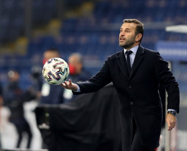 Okan Buruk Azərbaycan millisində?