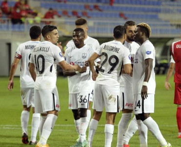 Sabah qələbəni əldən verdi, Neftçi Keşlə'yə uduzdu