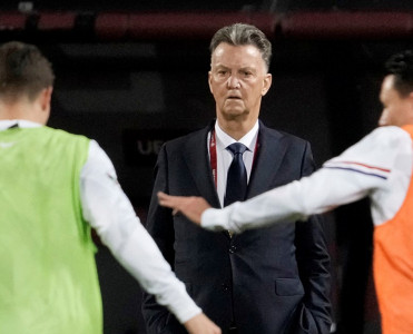 Kritik oyunda Van Qal olmayacaq