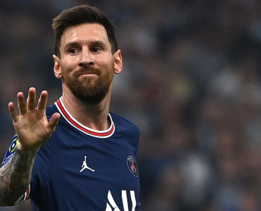 Lionel Messi ilin futbolçusu seçilib