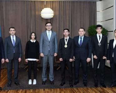 Fərid Qayıbov taekvondoçularla görüşüb