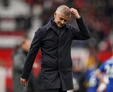 Mançester Yunayted baş məşqçisi ilə yollarını ayırdı