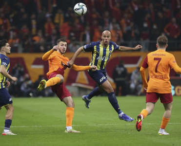 Fənərbaxça səfərdə Qalatasaray'a qalib gəldi