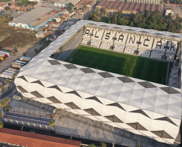 Xəzər Lənkəran'ın sabiq baş məşqçinin adı stadiona verilə bilər