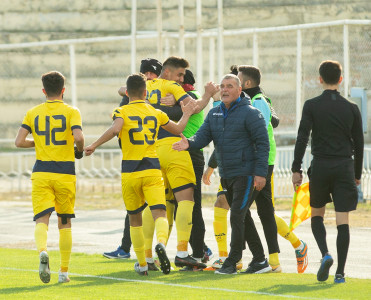 Kəpəz evdə, Turan Tovuz səfərdə xal itirdi