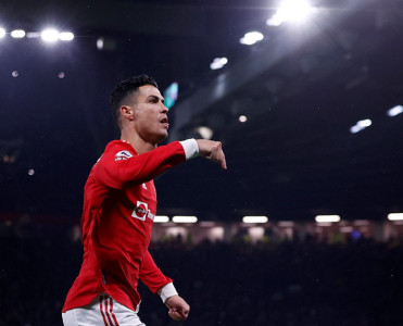 Ronaldo karyerasında 800-cü qolunu vurdu