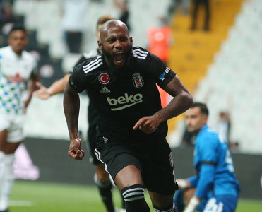 Beşiktaş'da şok itki - 3 ay oynamayacaq