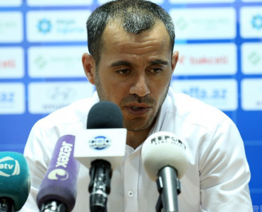 Futbolçularıma əhsən düşür - Ayxan Abasov