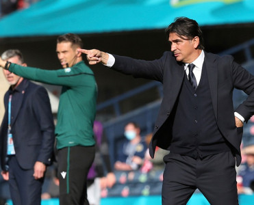 Millinin baş məşqçisi ilə yeni müqavilə