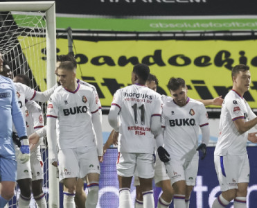 Ozan Canlı Telstar 1/8 finala vəsiqə qazandı