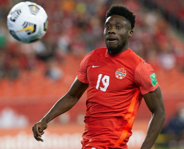 Bavariya'nın futbolçusu ilin ən yaxşısı seçildi