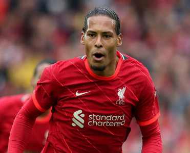 Liverpul'un 3 futbolçusu koronavirusa yoluxdu