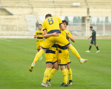 Qarabağ və Kəpəz'dən qələbə, Neftçi'dən darmadağın