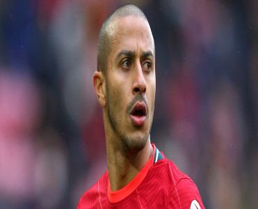 Liverpul'un daha bir futbolçusunda koronavirus aşkarlandı