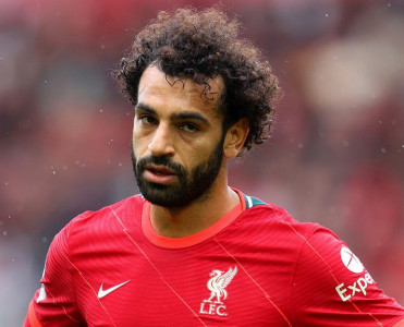 Salah Liverpul'un ən çox qazanan futbolçusu olacaq