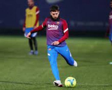 Barselona'nın daha bir futbolçusu koronavirusa yoluxdu