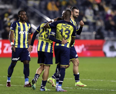 Fənərbaxça növbəti mərhələdə!