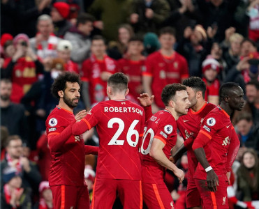 Liverpul'un 3 futbolçusu koronavirusa yoluxdu