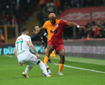 Qalatasaray doğma meydanda uduzdu