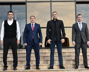 Kamran Ağayev Azərbaycan millisində çalışacaq