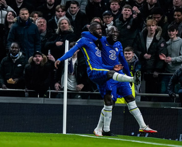 Çelsi Tottenhem'i məğlub edərək finala yüksəldi