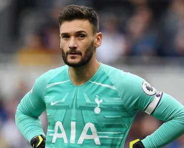 Lloris daha 2 il Tottenhem'də