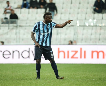 Mançini Balotellini istəyir