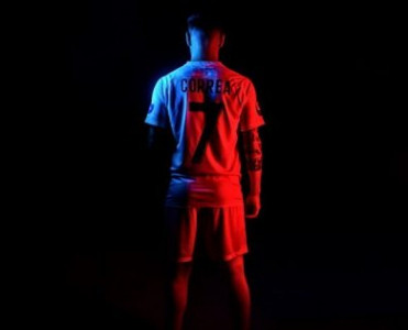 Neftçi'dən ayrılan legioner Yunanıstan klubunda