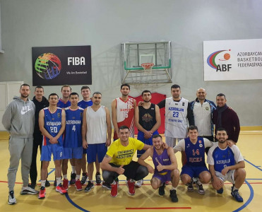 Dünya reytinqinə başçılıq edən məşhur basketbolçu Bakıda səfərdədi