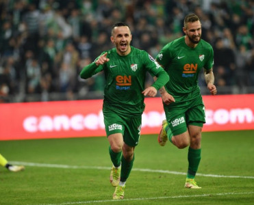 Bursaspor'la Super Liqaya vəsiqə qazanmaq istəyirəm