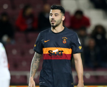 Qalatasaray Aytaç Karanı göndərdi