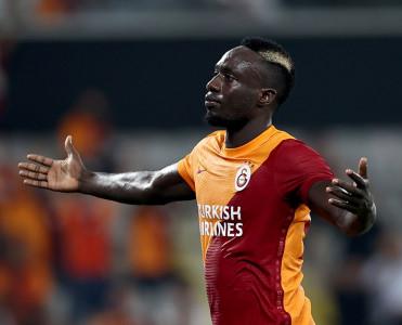 Qalatasaray Diaqne ilə müqaviləni ləğv etdi